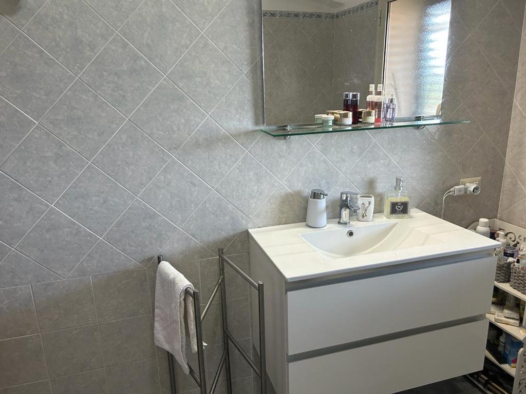 Nina Apartament Giardini Naxos Con Posto Auto Екстер'єр фото
