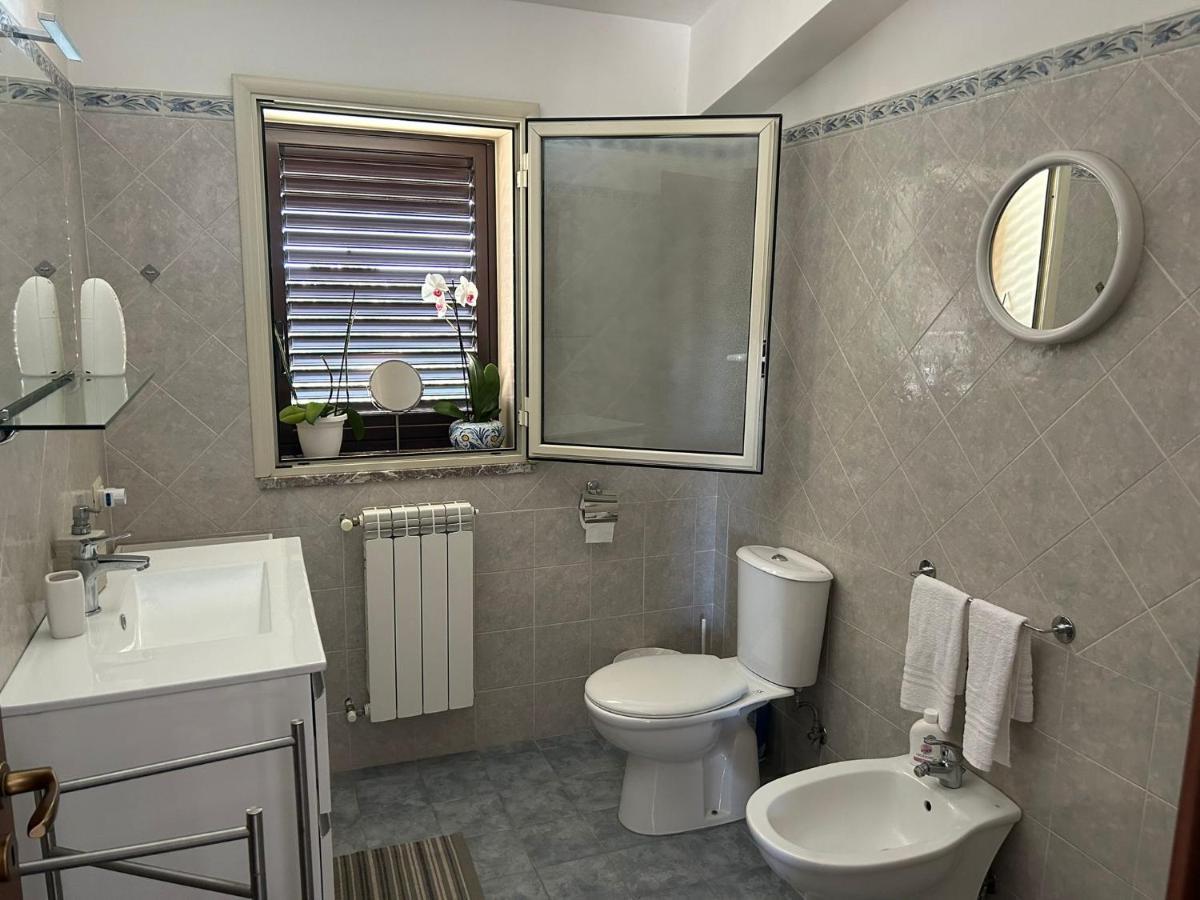 Nina Apartament Giardini Naxos Con Posto Auto Екстер'єр фото