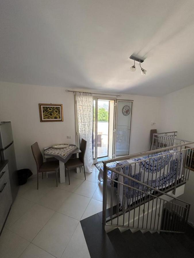 Nina Apartament Giardini Naxos Con Posto Auto Екстер'єр фото